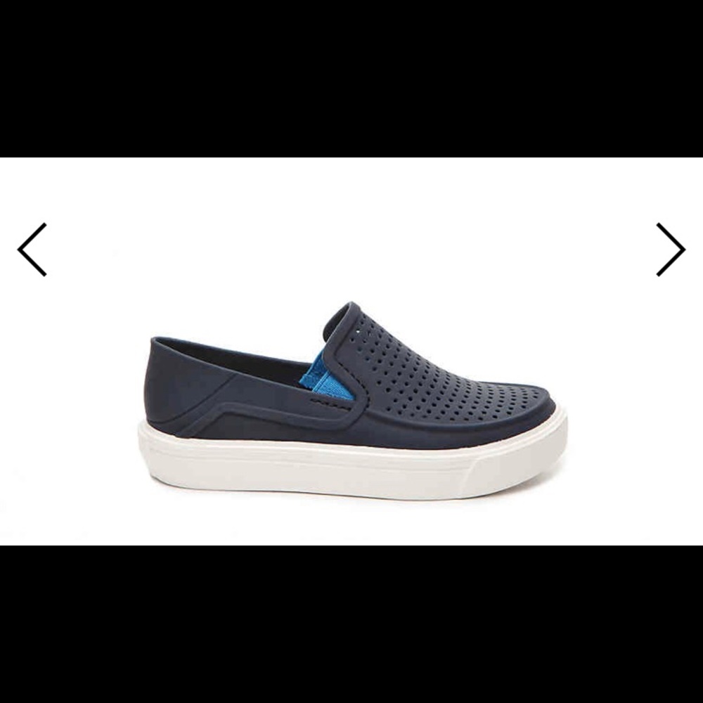 CROCS CITILANE ROKA TODDLER SLIP-ON. Size 9.